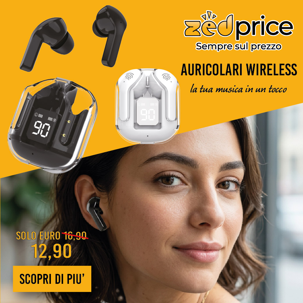 Ragazza con auricolari TWS neri e vetrina prodotti